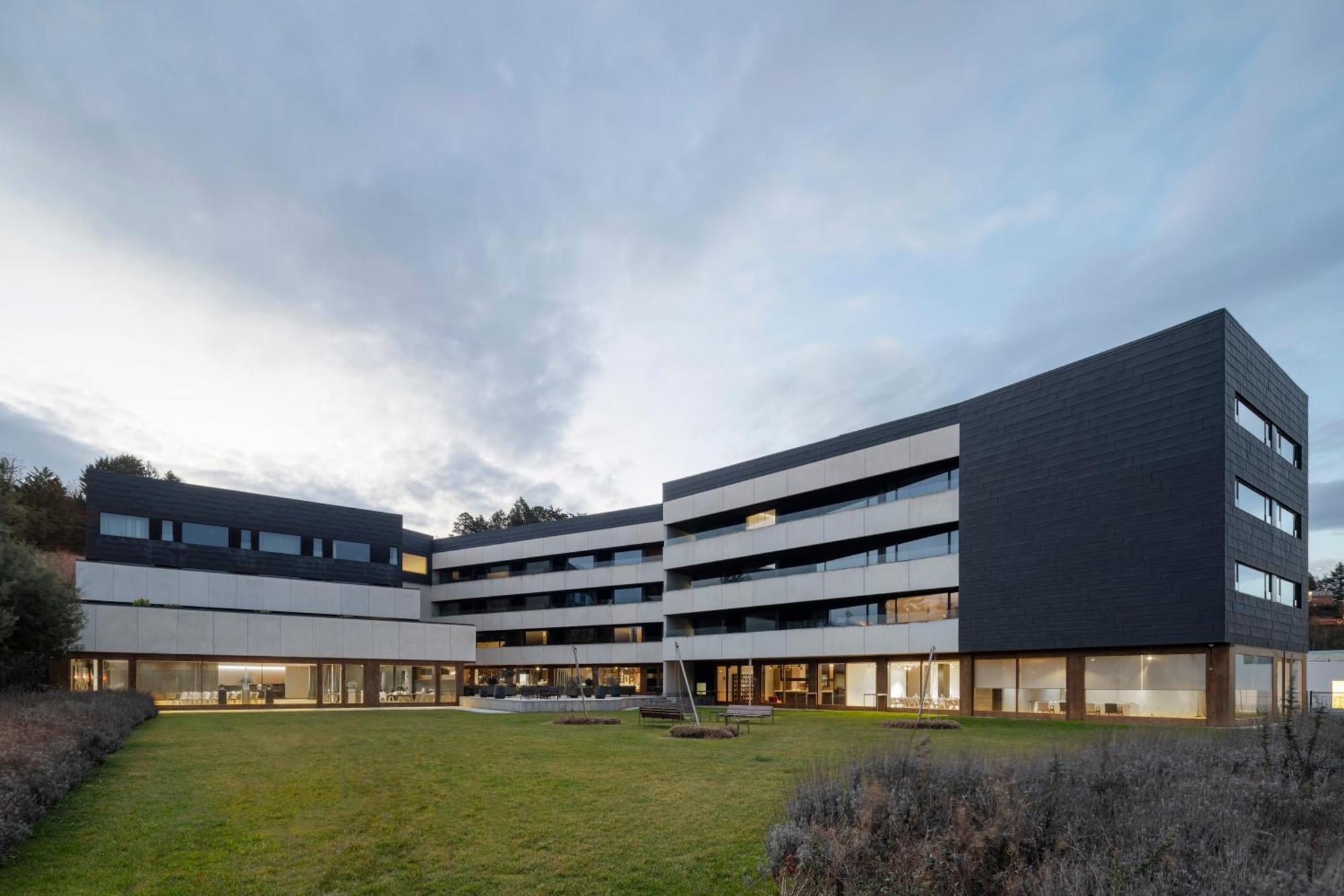 Eurostars Pamplona Hotel Exterior photo
