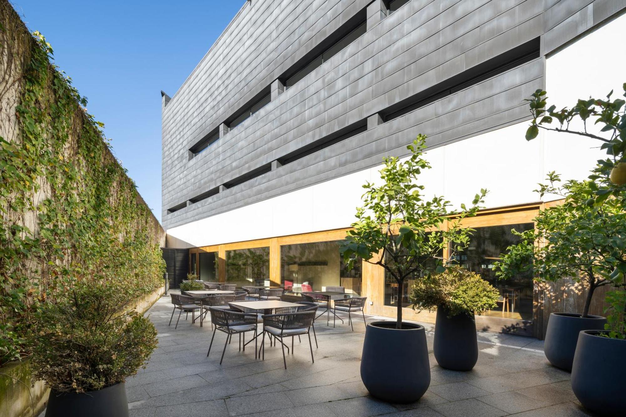 Eurostars Pamplona Hotel Exterior photo