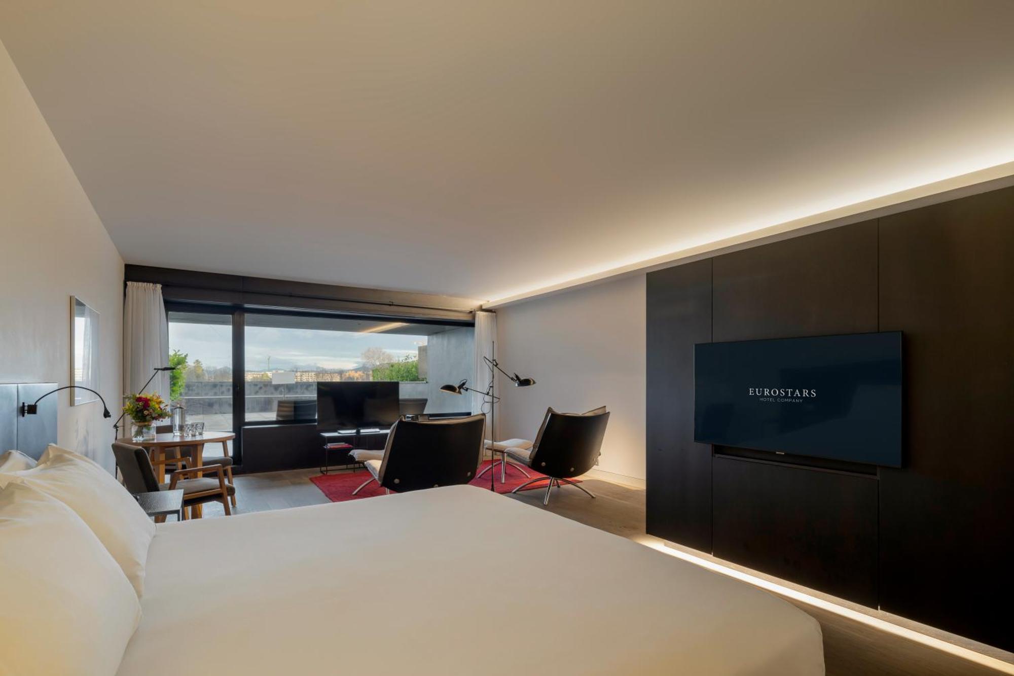Eurostars Pamplona Hotel Exterior photo