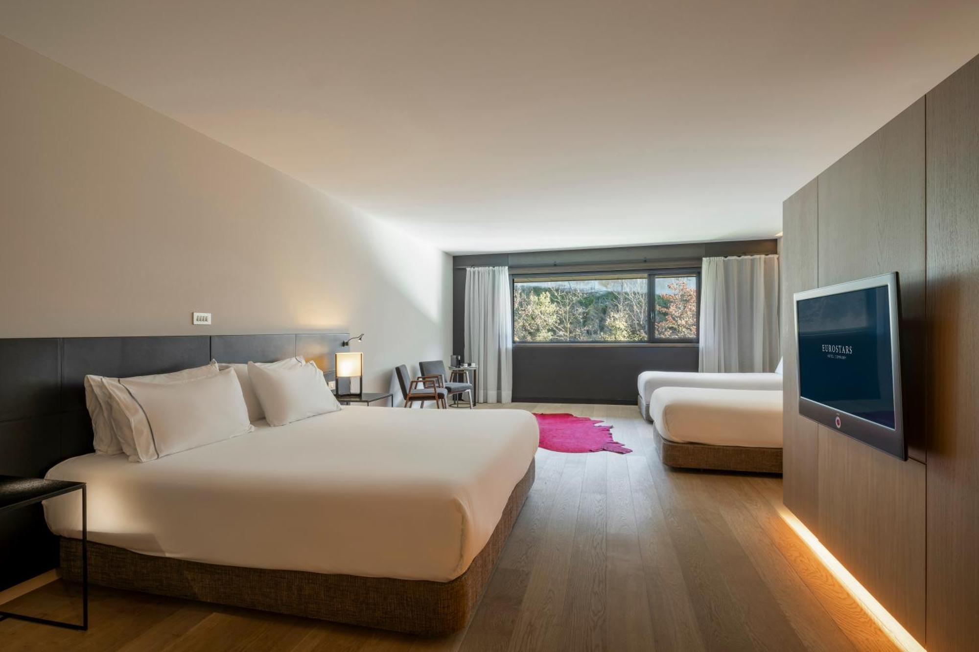 Eurostars Pamplona Hotel Exterior photo